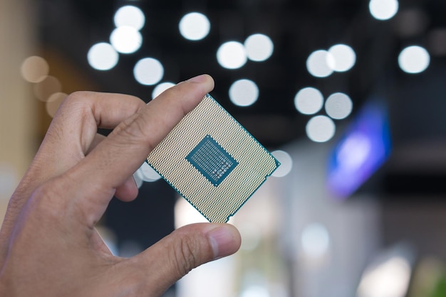 Ryzen czy Intel do laptopa – który wybór ma dziś sens?
