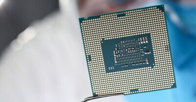 Z czego zbudowany jest procesor i jak to wpływa na jego działanie?