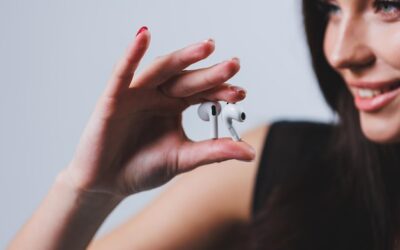 Jak naładować słuchawki bezprzewodowe bez ładowarki?