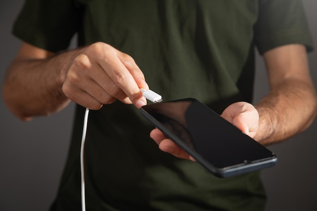 Jaka ładowarka do telefonu będzie najlepsza dla twojego urządzenia?