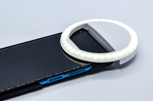 Czym jest MagSafe i jak działa w codziennym użyciu?