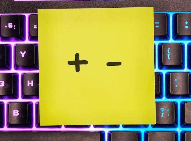 Jak zainstalować Windows 11 na nieobsługiwanym procesorze i czy to się opłaca?