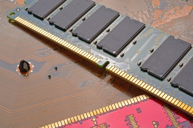 Jaki RAM wybrać do i9 9900k, by uniknąć problemów?