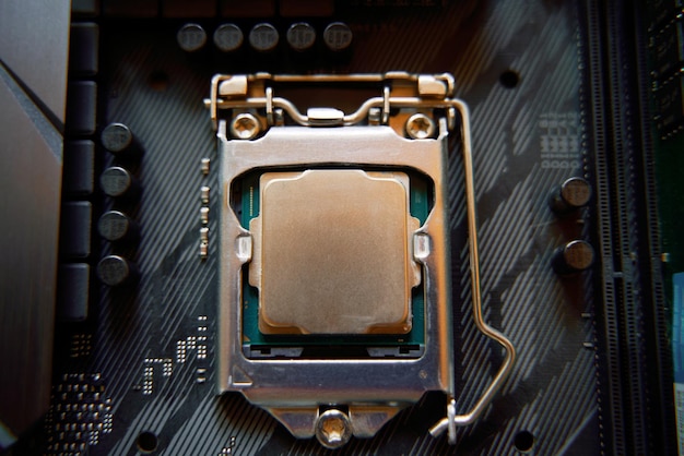 Jakiego procesora potrzebuje płyta asrock n68c s ucc?