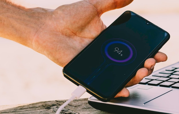 Samsung S9 Plus ładowanie indukcyjne jak włączyć bez problemów?