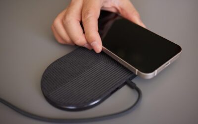 Samsung S10 ładowanie indukcyjne jak włączyć i na co zwrócić uwagę?