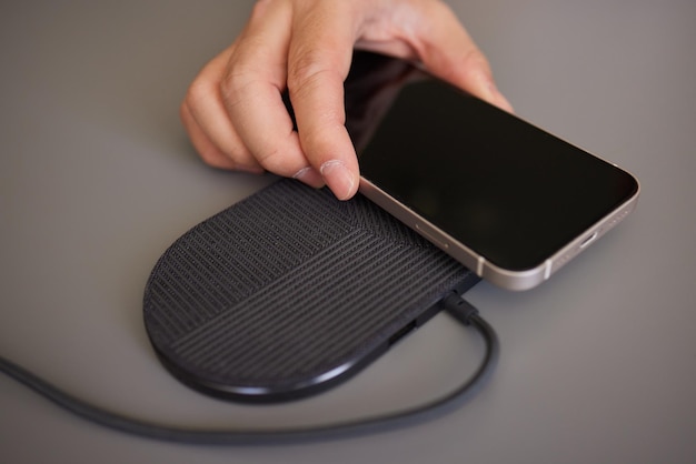 Samsung S10 ładowanie indukcyjne jak włączyć i na co zwrócić uwagę?